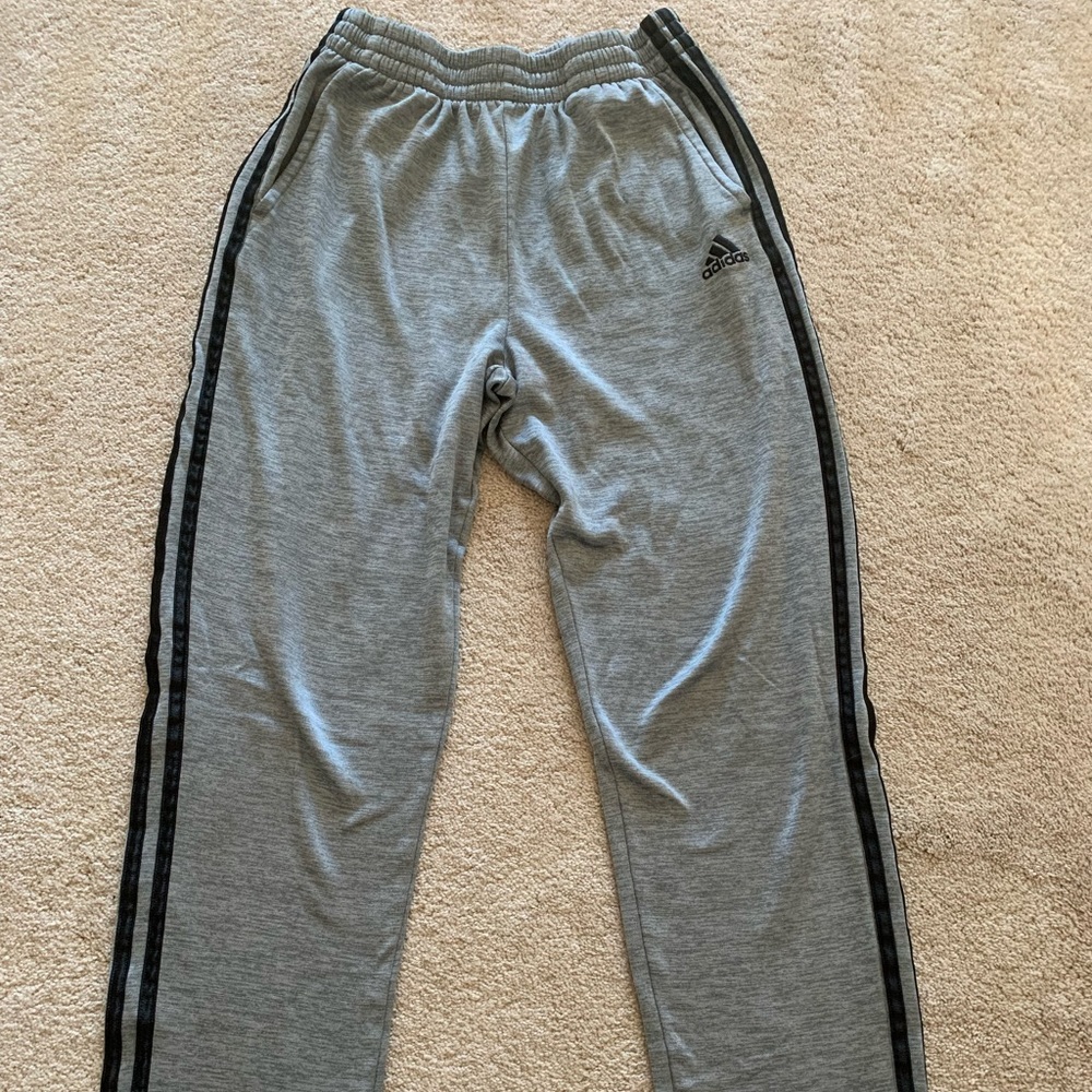 Adidas youth xl sweatpants